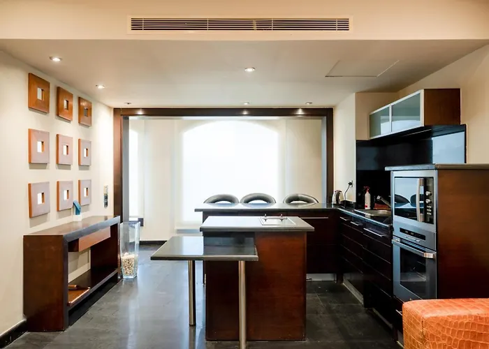 Private Ali Pasha 2br Pool Access + Dining Perks Appartement *